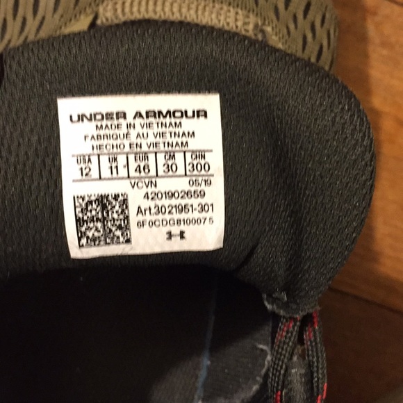 Under Armour Shoes - Picture 5 of 5